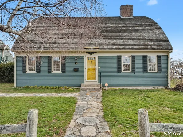 11 Smith Avenue, East Lyme, CT 06357