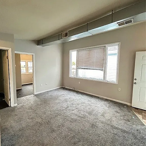 109 Progressive Ave — Photo 1