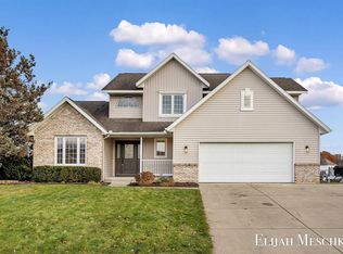 5664 Nancy Dr SW, Wyoming, MI 49418