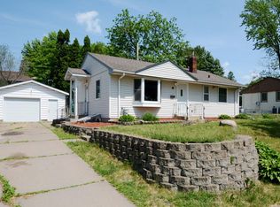2083 Orange Ave E, Saint Paul, MN 55119