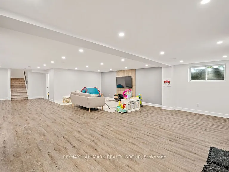 1575 Rangeland Ave — Photo 44