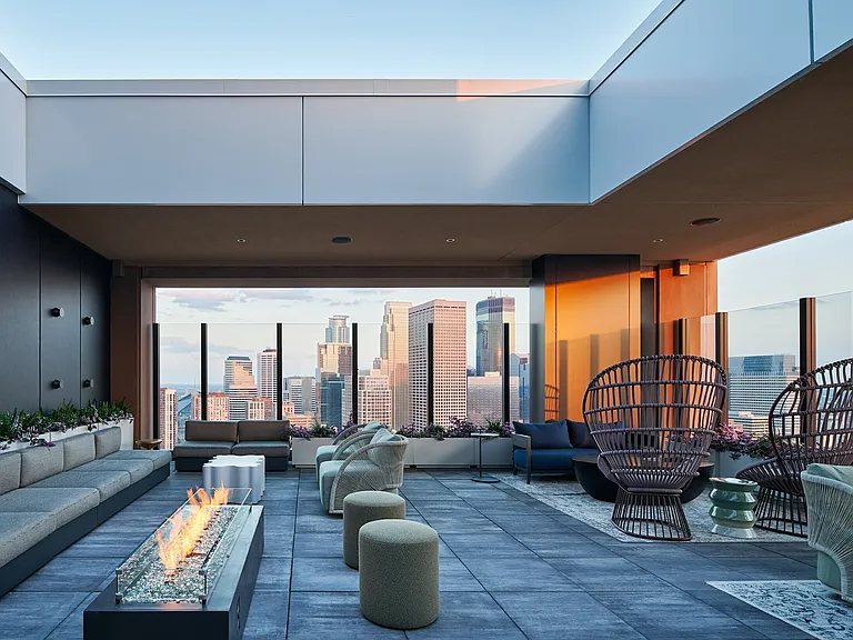 Sky Lounge