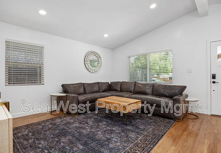 778 Del Riego Ave — Photo 5