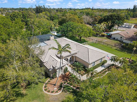 3rd image of 5230 SW 195th Terrace Terrace