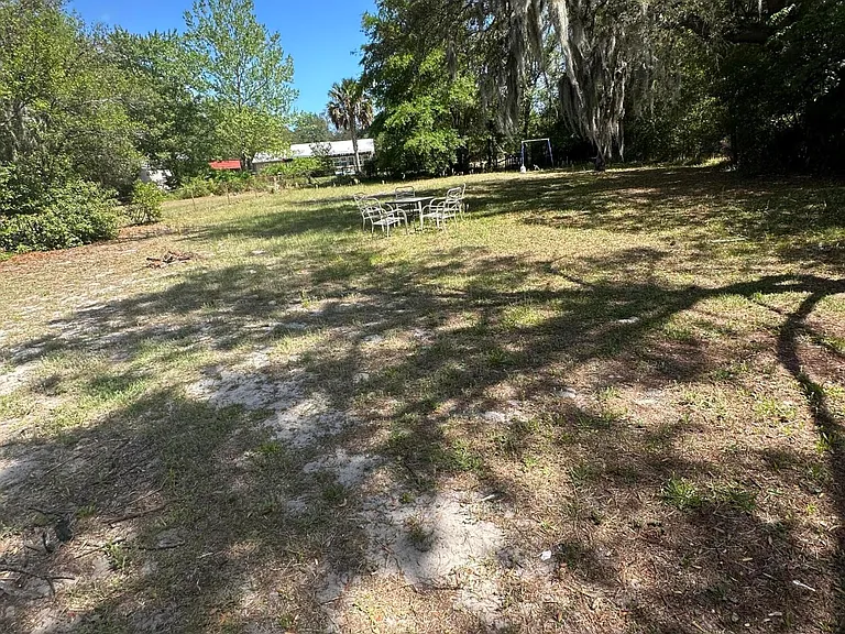 342 Linden Ln — Photo 11