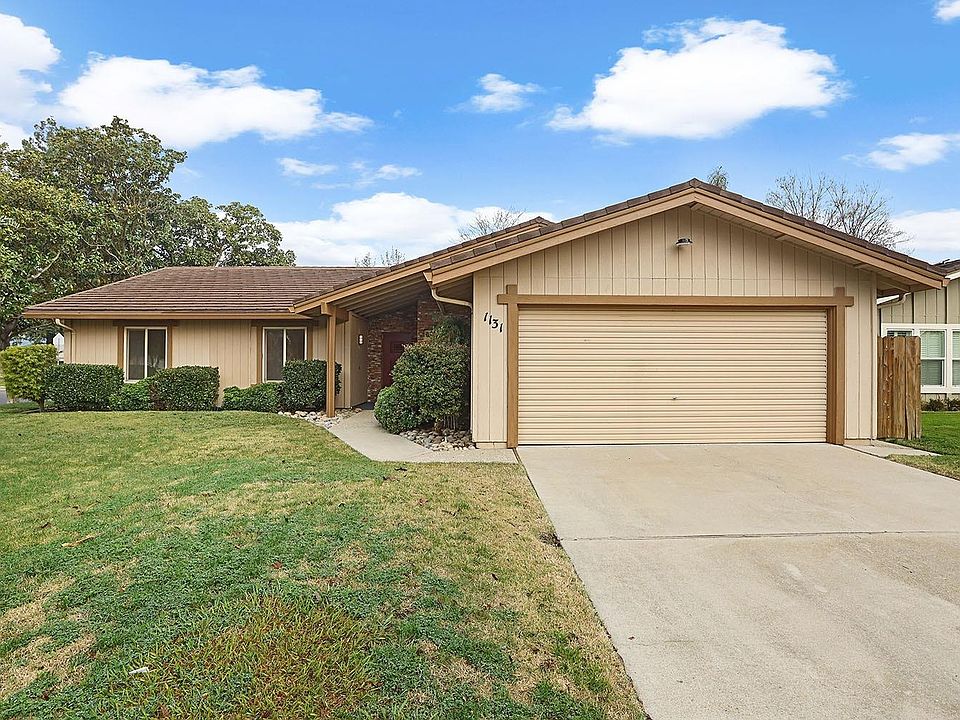 1st image of 1131 Sunnyoak Way