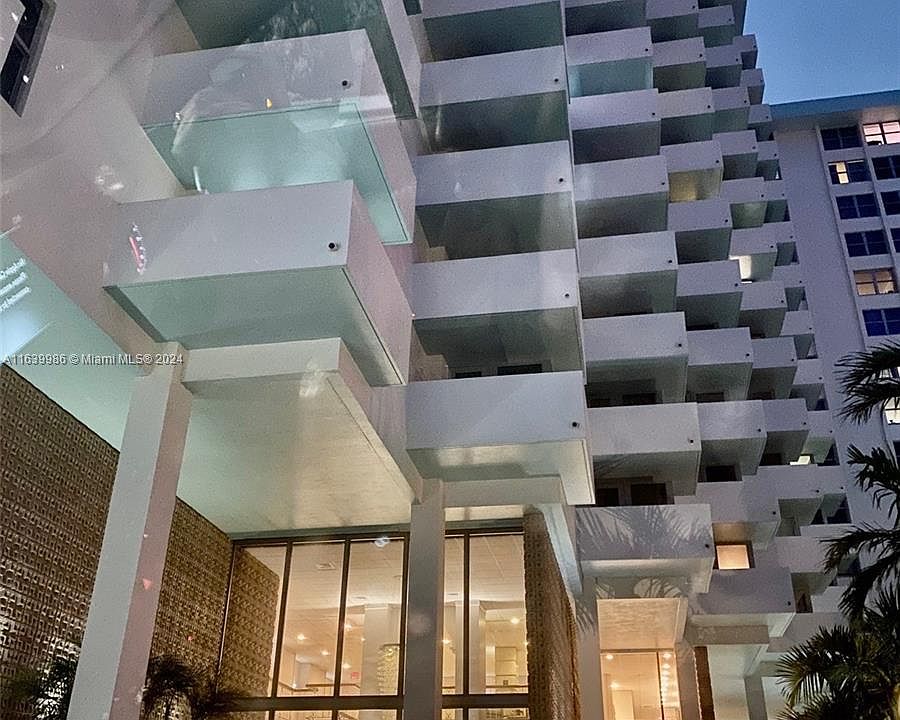1st image of 2899 Collins Ave APT 846