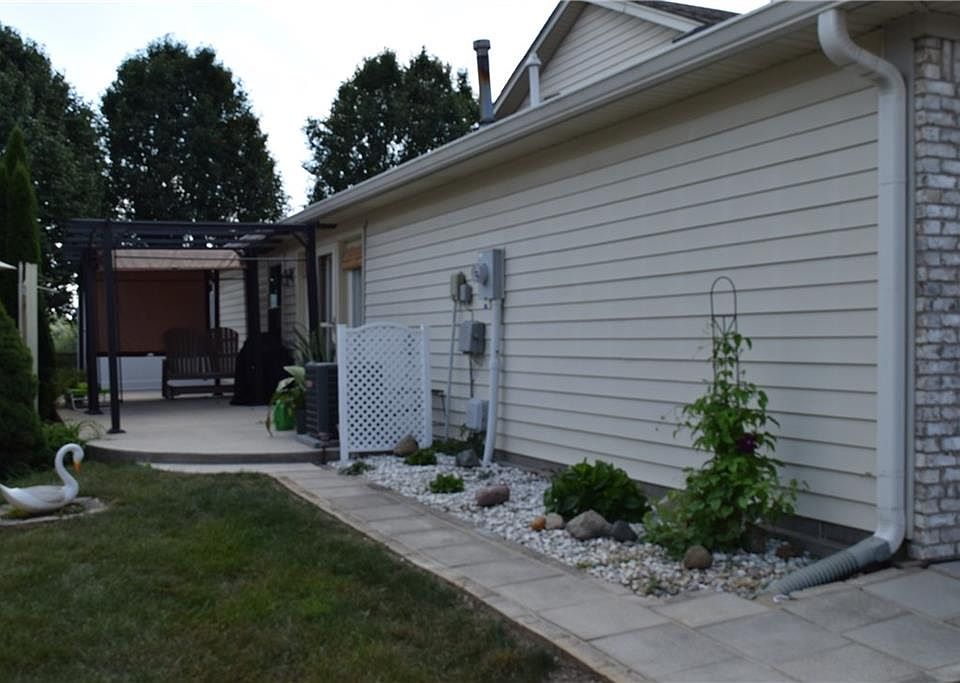 2nd image of 2006 Flamingo Way