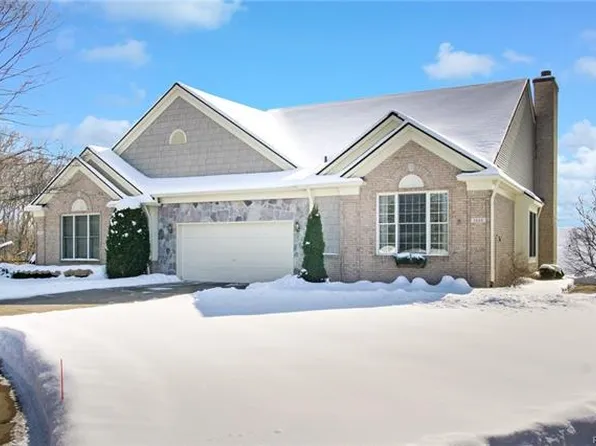 1648 Boulder Ct, Rochester, MI 48306