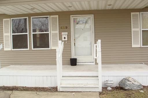 2nd image of 429 Woodlawn Ave