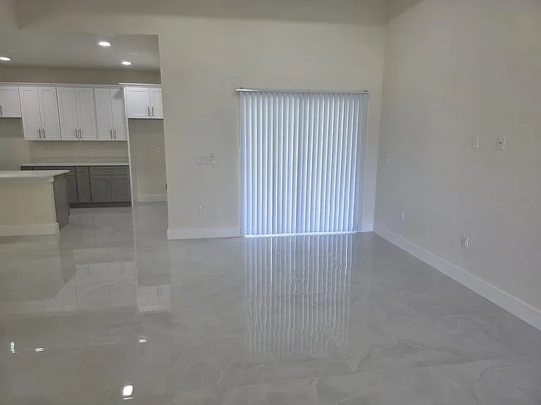 733 Dudley Ave S #733 — Photo 6