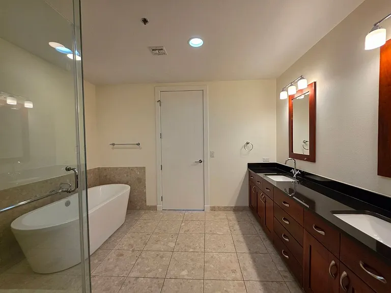 4525 Dean Martin Dr #2807 — Photo 47