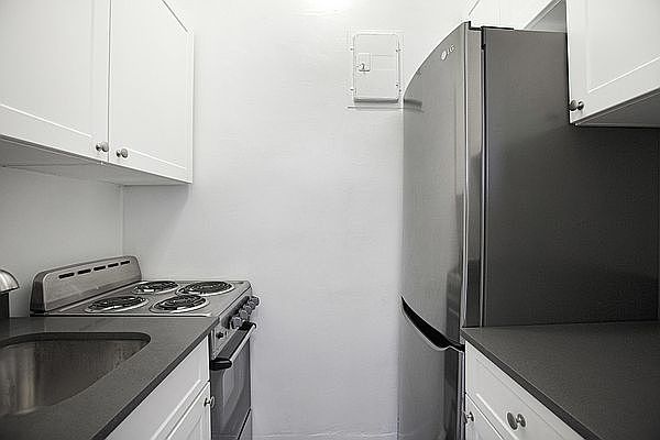 1st image of 208 W 23rd St APT 504
