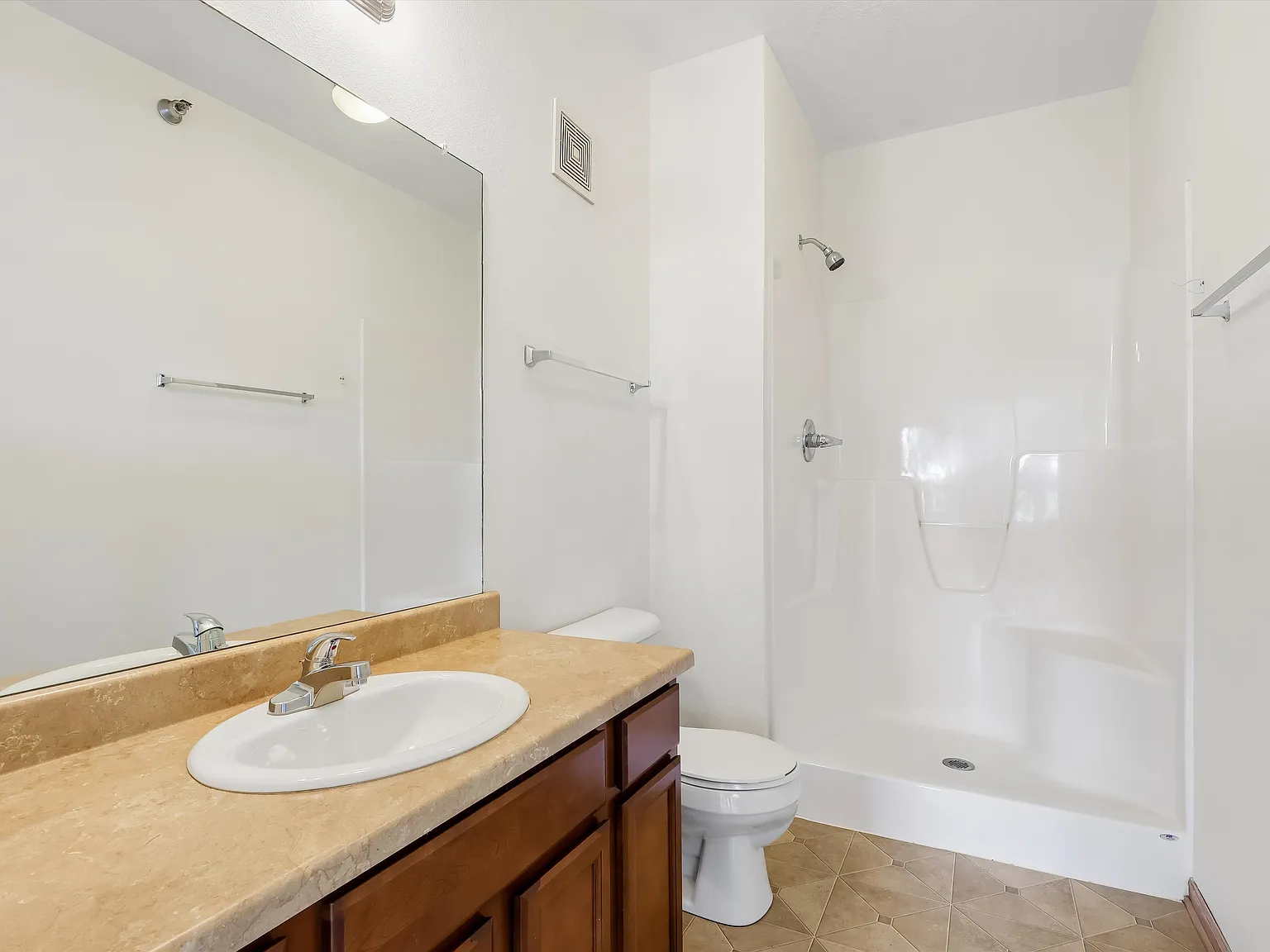 2 bed, 1014 sqft, $1,499 — Photo 2
