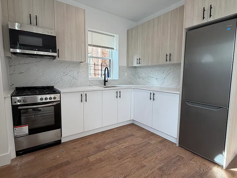 286 Hawthorne Ave #1 — Photo 7