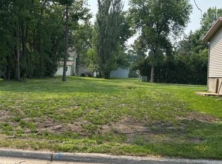 517 Crocker Ave S, Thief River Falls, MN 56701