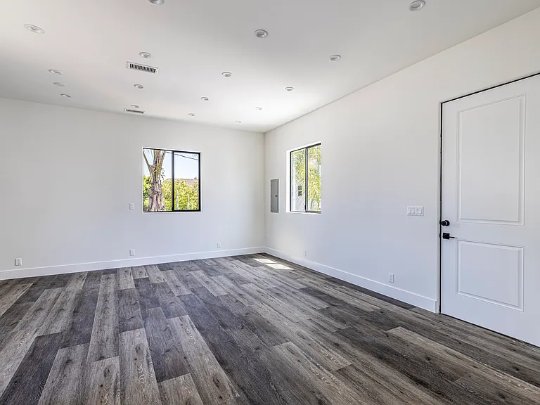 1625 Stearns Dr — Photo 6