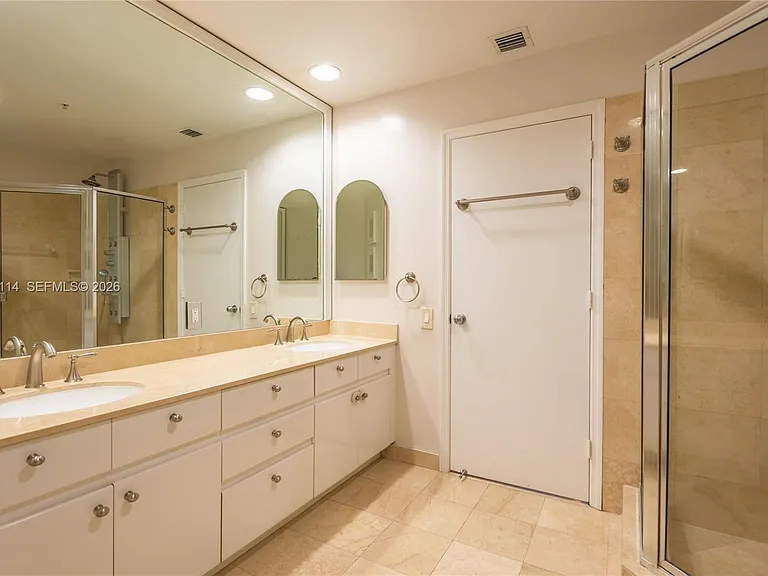 888 Brickell Key Dr #211 — Photo 14