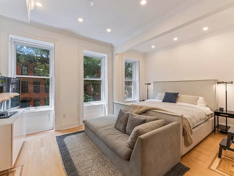 8 Paulmier Pl — Photo 18