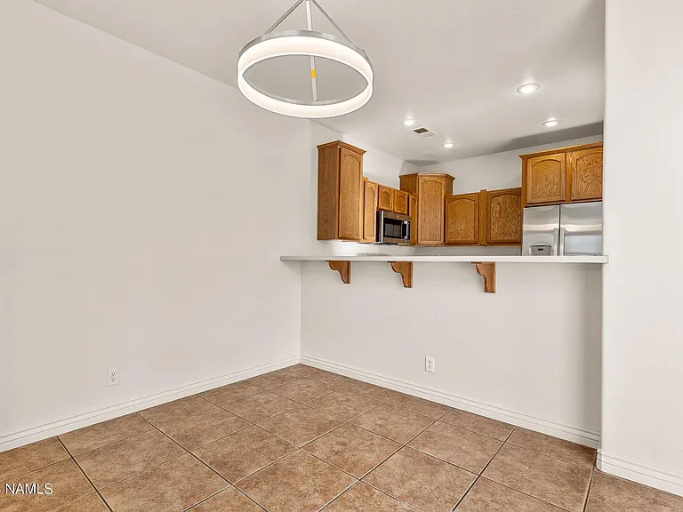 1326 E Trevor Way — Photo 8