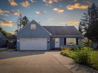 1530 Ames St, Neenah, WI 54956