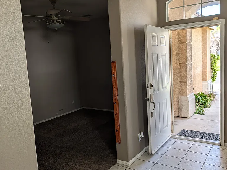 867 N Temescal St — Photo 7