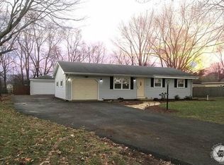 1095 Patterson Dr, Morris, IL 60450