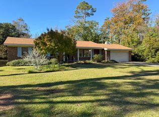 222 Knox Dr, Morehead City, NC 28557