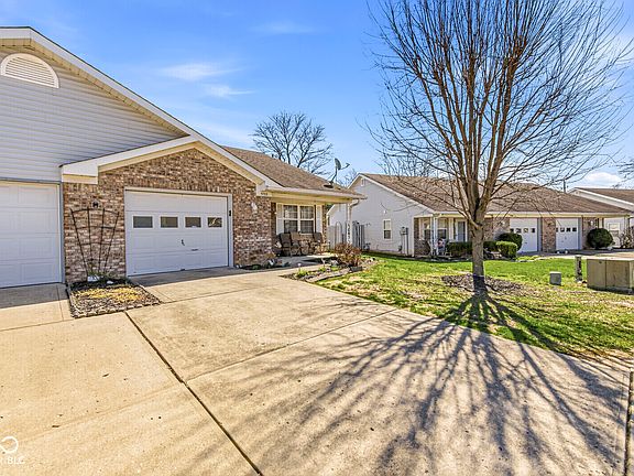 3rd image of 5733 Misty Ridge Cir