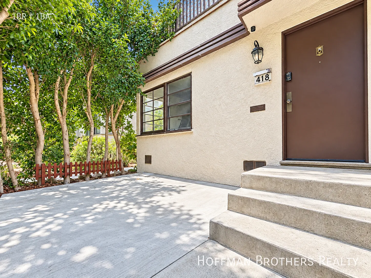 Stylish Residence with an Expansive Private Patio — Photo 3