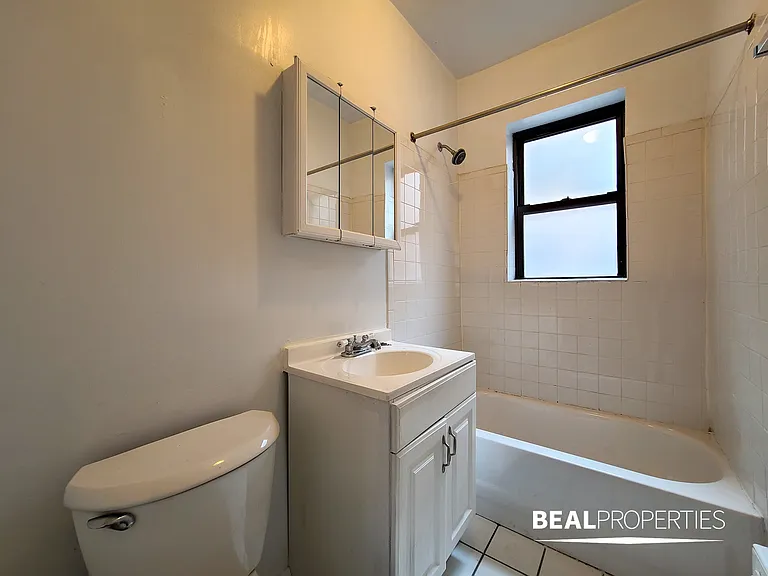 3720-28 N Pine Grove Ave — Photo 20