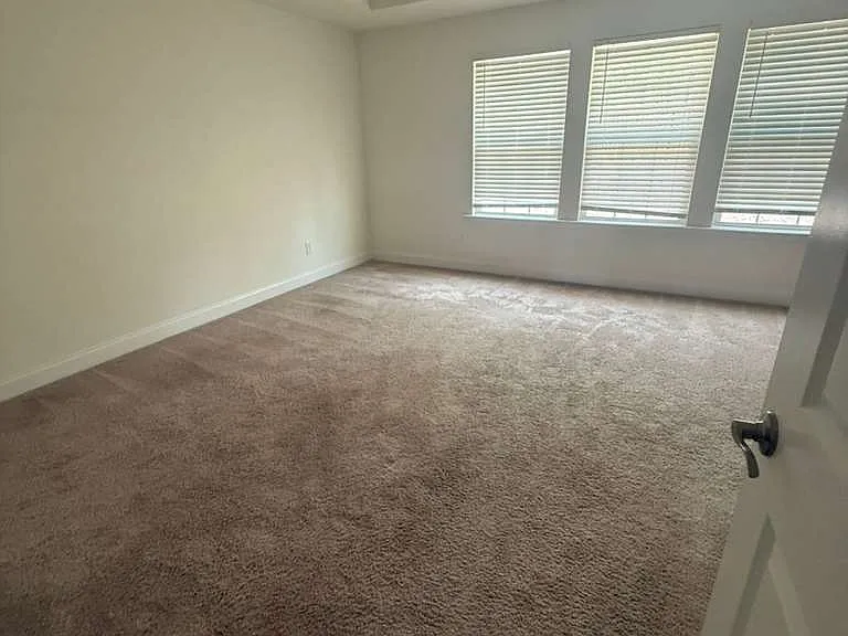 2100 Solana Woods Dr — Photo 20