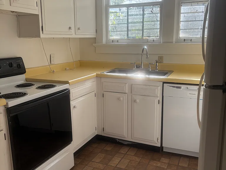 2109 Oliver Ave #2109 — Photo 6