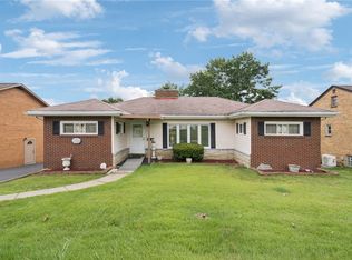 1313 Laurel Hill Dr, Homestead, PA 15120