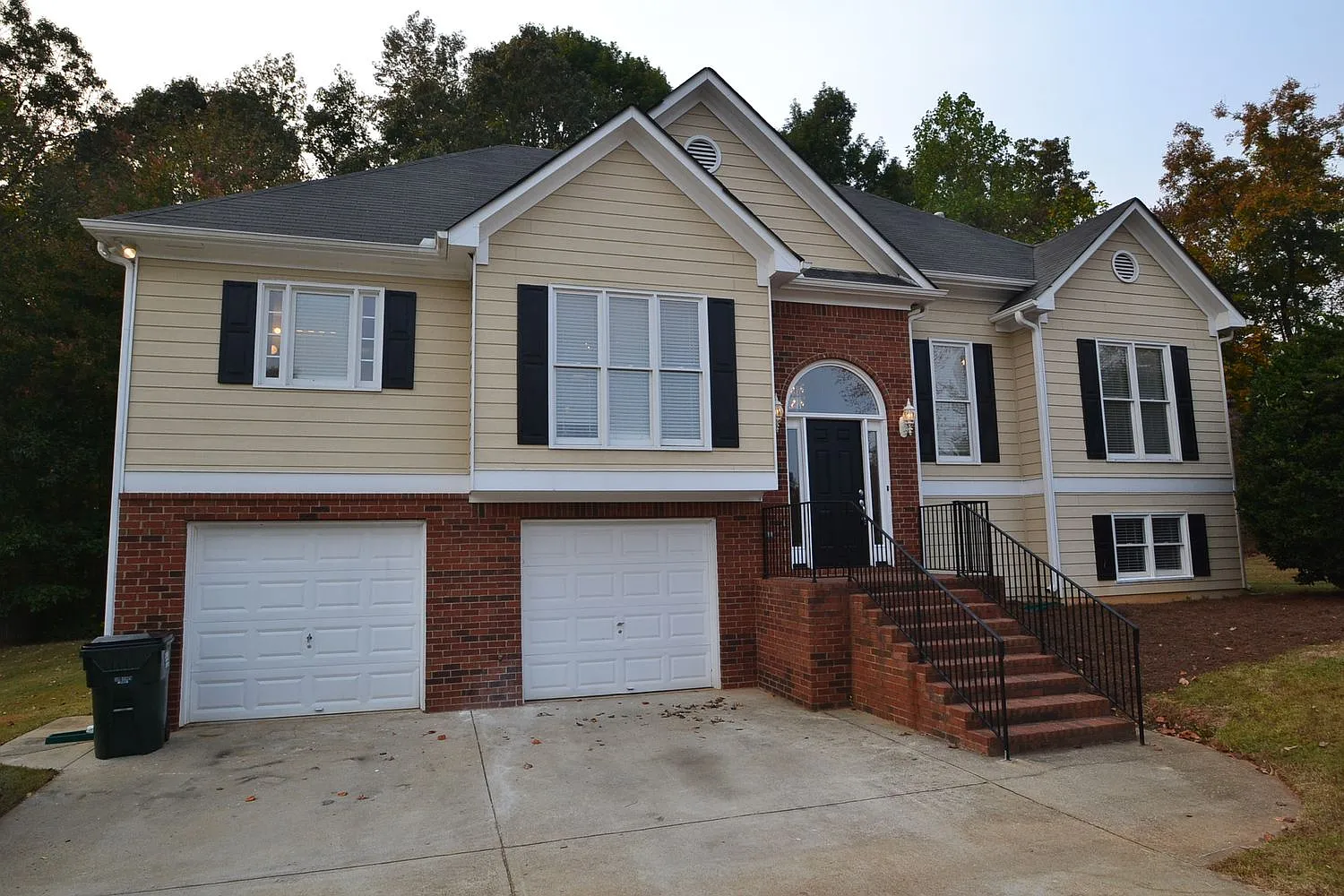 110 Garrison Dr photo 1