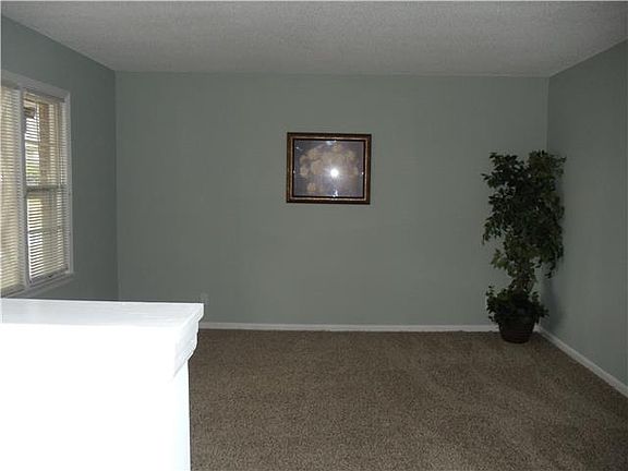 3rd image of 6900 E 129th St