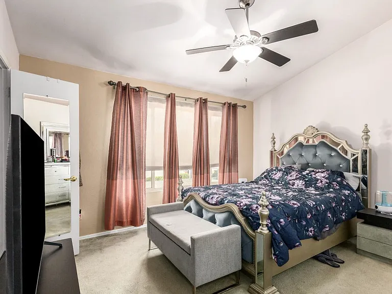 500 N Roosevelt Ave #115-1 — Photo 11