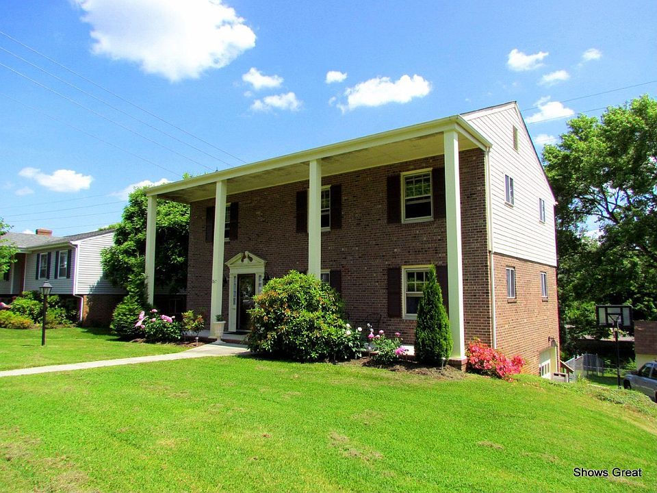 For Sale: 867  Finney DR, Vinton, Virginia 24179