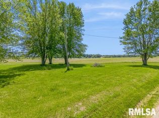 15635 Norrish Rd E, Morrison, IL 61270