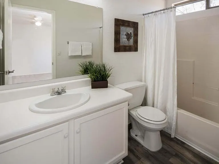 4008 E Melinda Ln — Photo 13