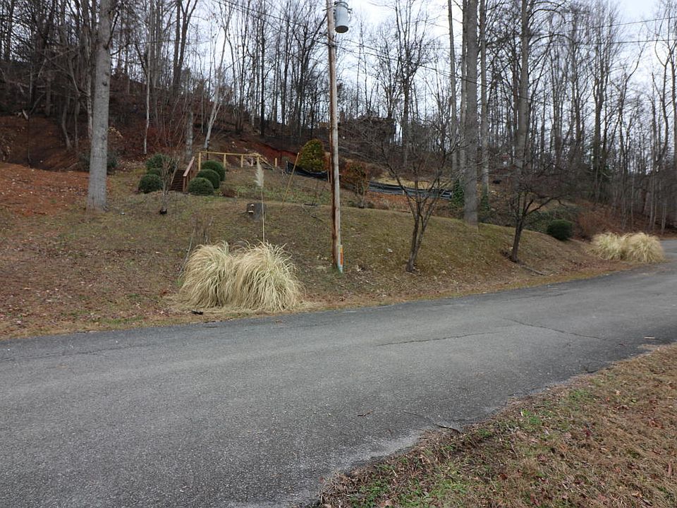 2nd image of 1108 Villa Dr