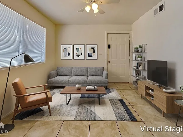 1702 E Cambridge Ave #2 — Photo 2