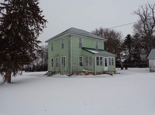 1463 150th St, Waverly, IA 50677