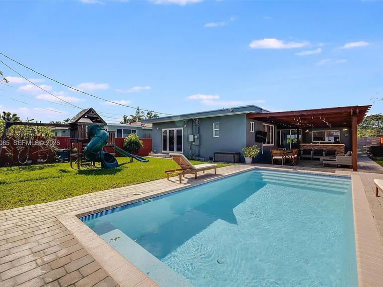 7549 Buccaneer Ave — Photo 30