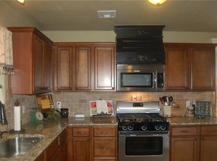 841 SW 8th St, Moore, OK 73160