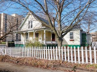 109 W Mulberry St, Bloomington, IL 61701