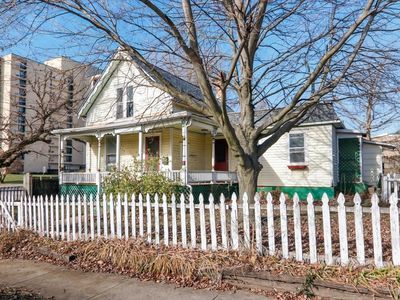 109 W Mulberry St, Bloomington, IL, 61701
