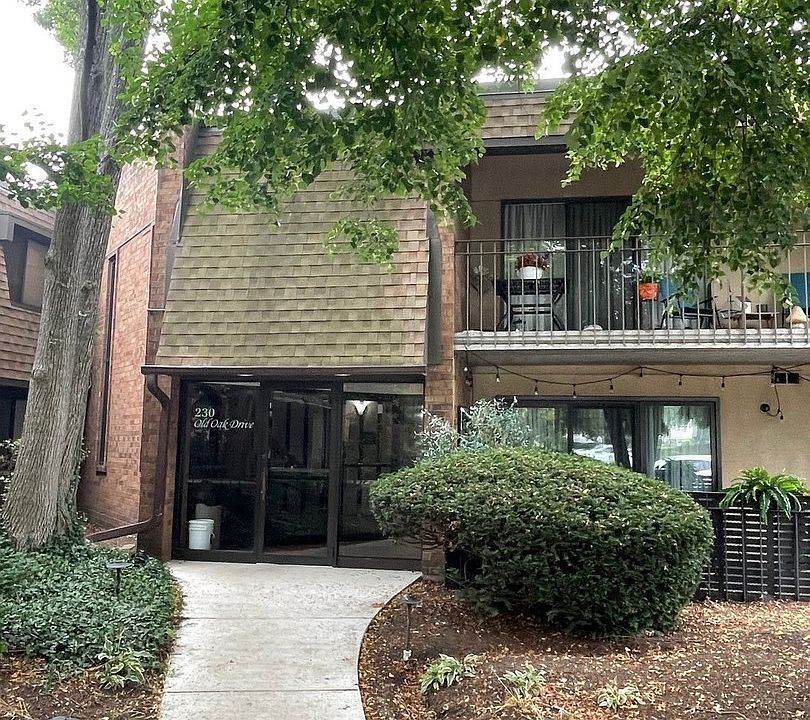 1st image of 230 Old Oak Dr APT 171
