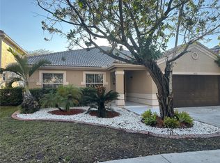 4192 Laurel Ridge Cir, Fort Lauderdale, FL 33331