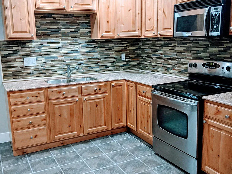 2505 E Creek Rd — Photo 3